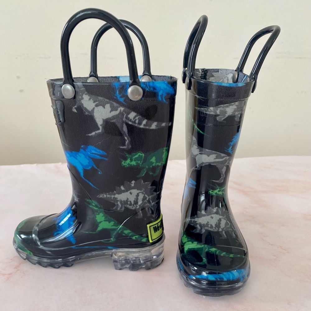 Western Chief || Toddler Dinosaur Light-Up Rain Boots, Size 5